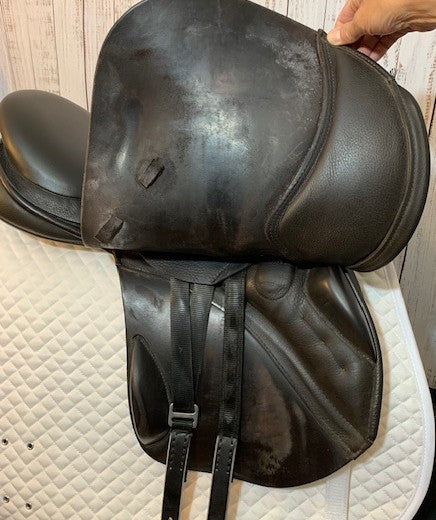 Used Black Country Tex Eventer Saddle - 17.5" Medium Tree - New Billets & Flock
