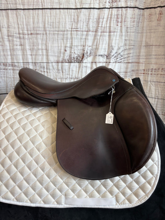 County Innovation Jump Saddle 17.5” – High-Quality Used