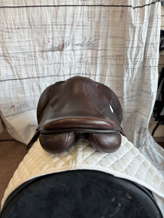 County Innovation Jump Saddle 17.5” – High-Quality Used