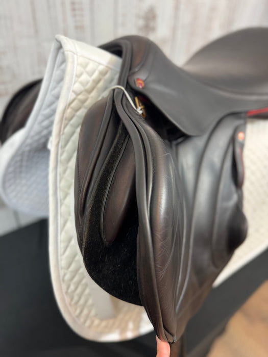 USED 18" Albion Monoflap Jump Saddle