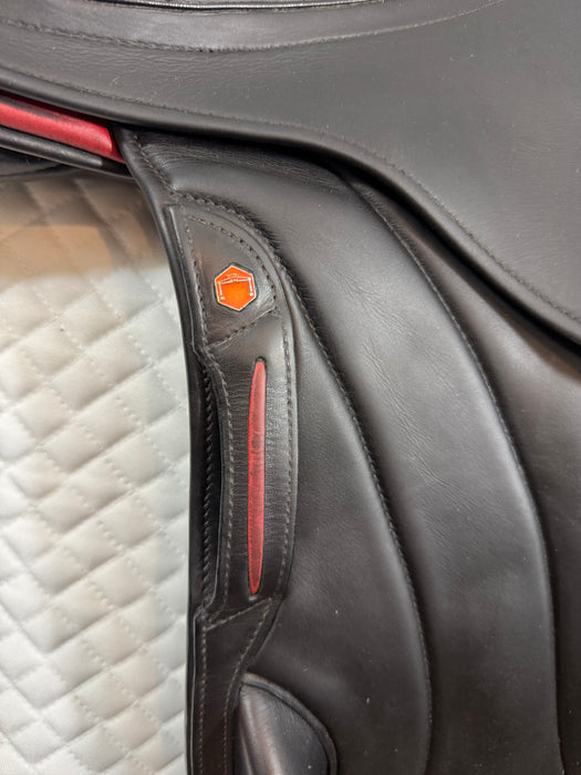 USED 18" Albion Monoflap Jump Saddle