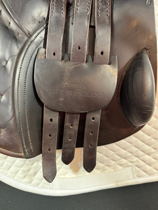 Used 2005 County Conquest Jump Saddle 17"