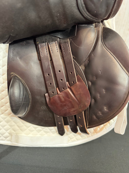Used 2005 County Conquest Jump Saddle 17"