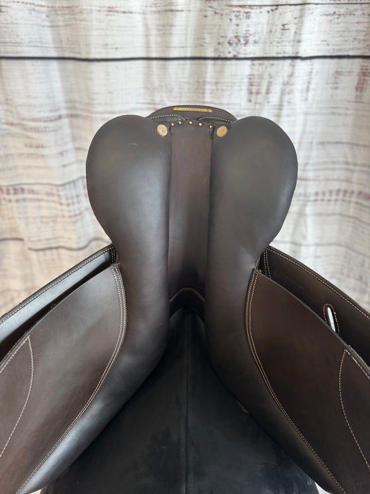 Used HDR Equip saddle 17"