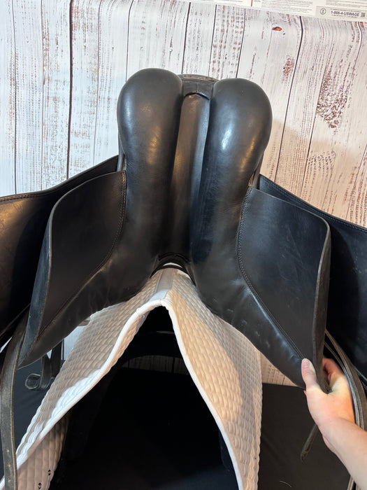 Used Stubben Maestoso 17" Dressage Saddle
