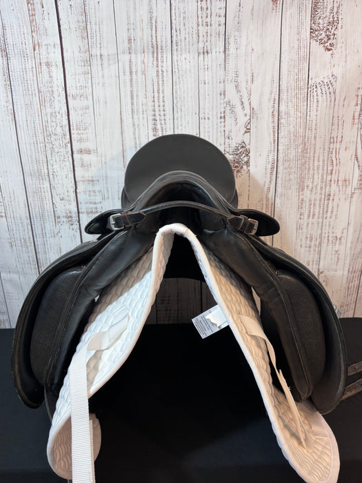 Used Stubben Maestoso 17" Dressage Saddle