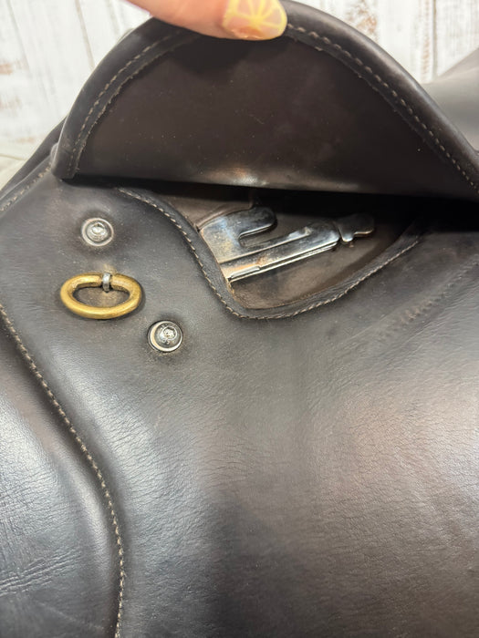 Used 18" HDR Phoenix Monoflap Close Contact Saddle