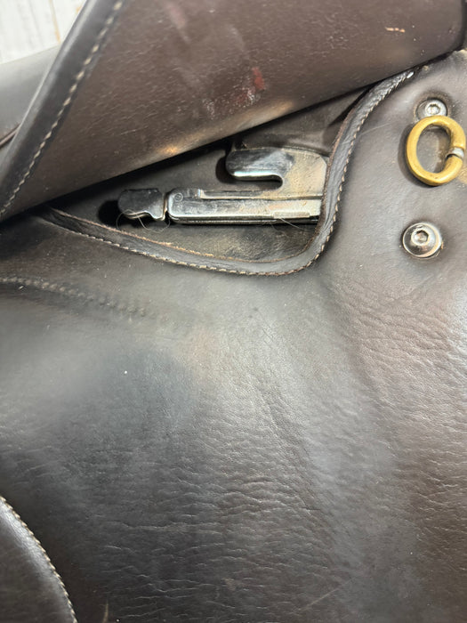 Used 18" HDR Phoenix Monoflap Close Contact Saddle