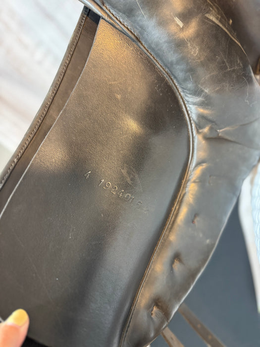 Used International Saddlery Dressage Saddle - 17.5" Medium Tree