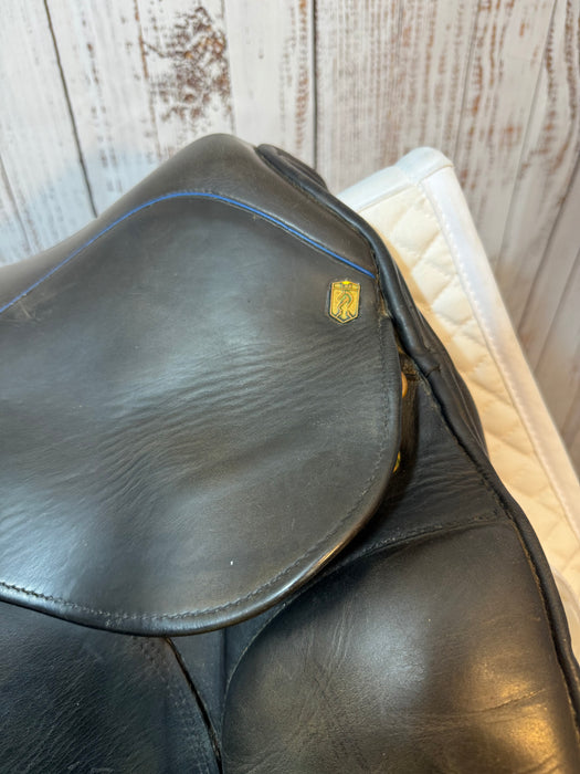Used International Saddlery Dressage Saddle - 17.5" Medium Tree