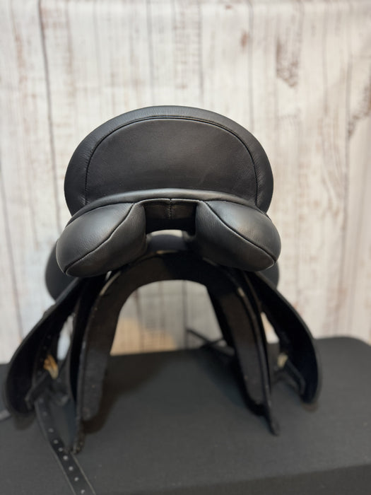 New 2025 County Epiphany Dressage Saddle - 17"