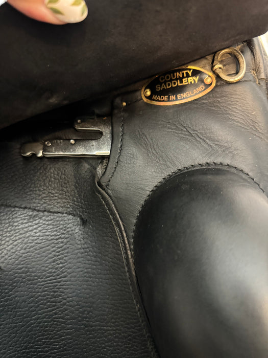 2022 16.5" County Epiphany dressage saddle
