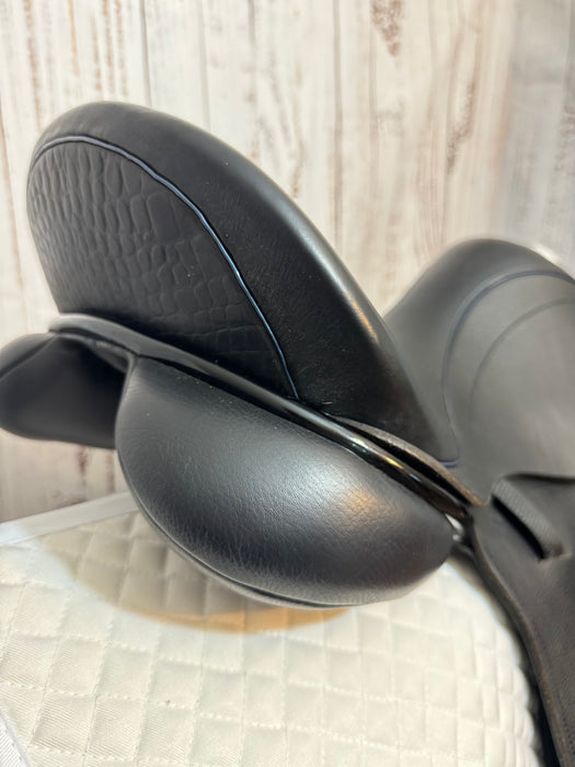 2022 16.5" County Epiphany dressage saddle
