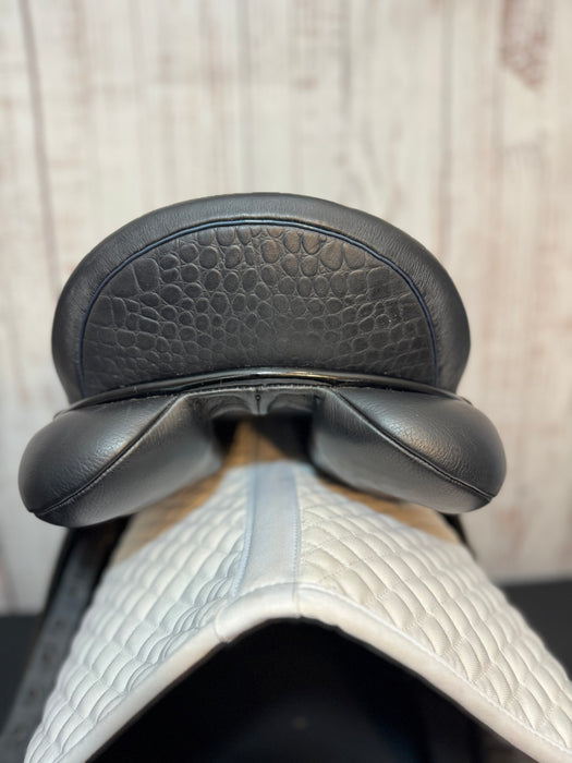 2022 16.5" County Epiphany dressage saddle