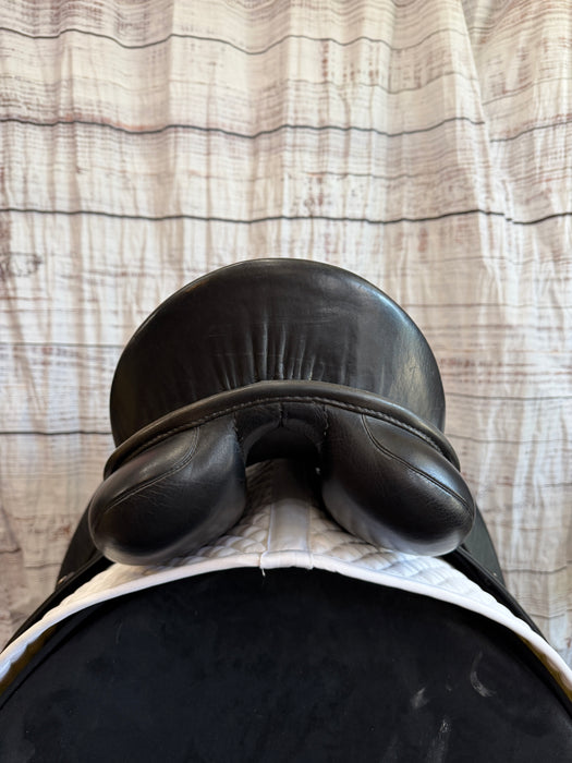 Sommer Novelle Dressage Saddle 17.5"