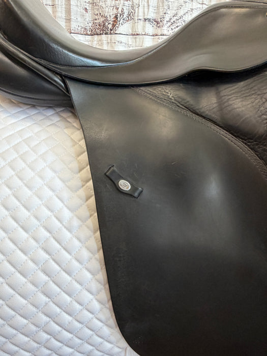 Sommer Novelle Dressage Saddle 17.5"