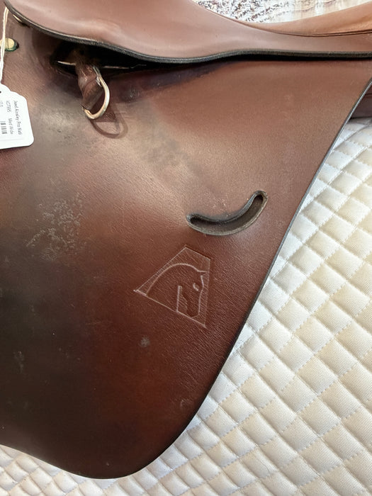 Ainsley Pro National 17" close contact saddle