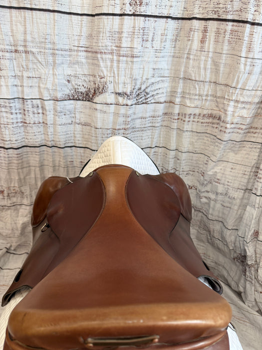 Ainsley Pro National 17" close contact saddle