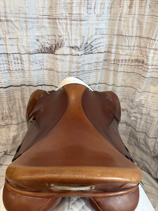 Ainsley Pro National 17" close contact saddle