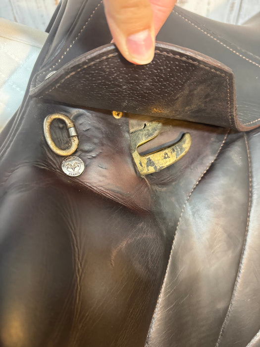 Used Voltaire Lexington Jump Saddle 17.5"
