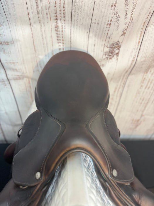 Used Voltaire Lexington Jump Saddle 17.5"
