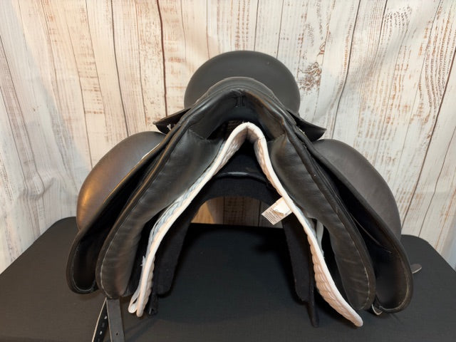 Consignment 17.5 inch Custom Wolfgang Solo saddle