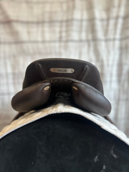 USED Antares Jump Saddle With Girth 17.5"