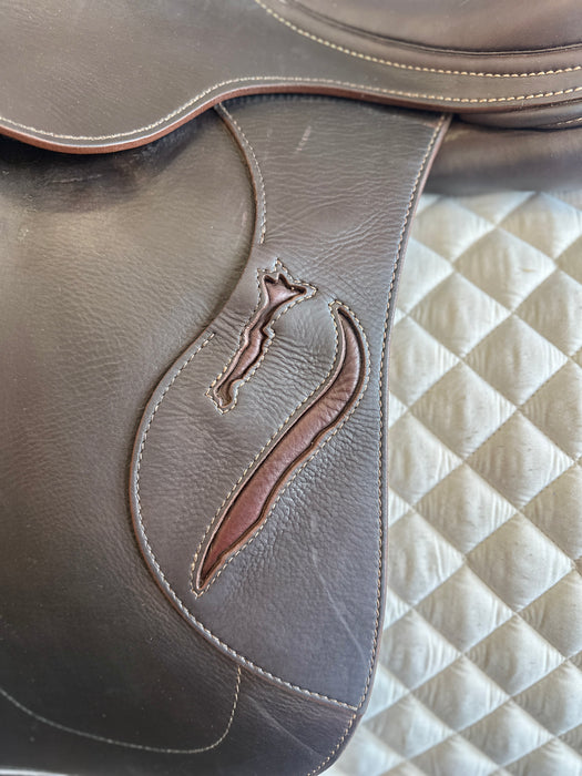 USED Antares Jump Saddle With Girth 17.5"