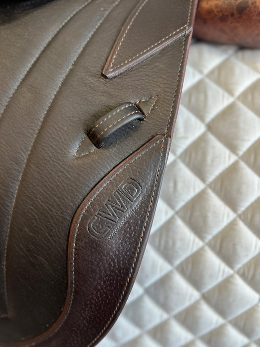 CWD 17.5 inch jump saddle SE02