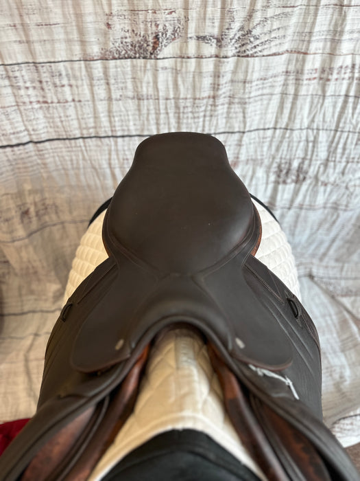 CWD 17.5 inch jump saddle SE02