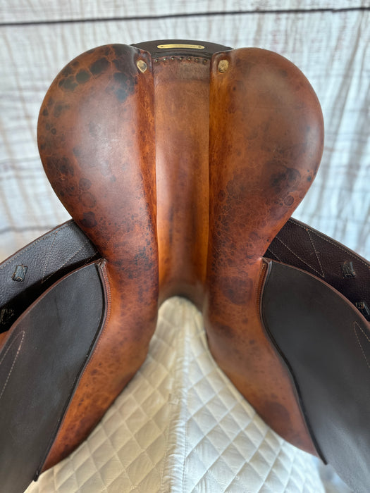 CWD 17.5 inch jump saddle SE02