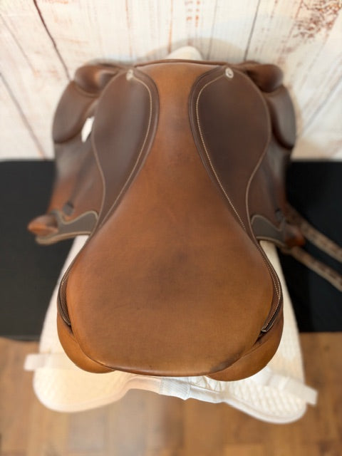Used 18" Collegiate Monoflap Jump Saddle with Adjustable Tree