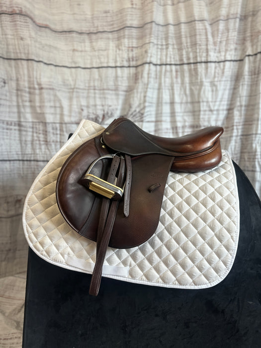 2014 Devoucoux jump saddle 17"