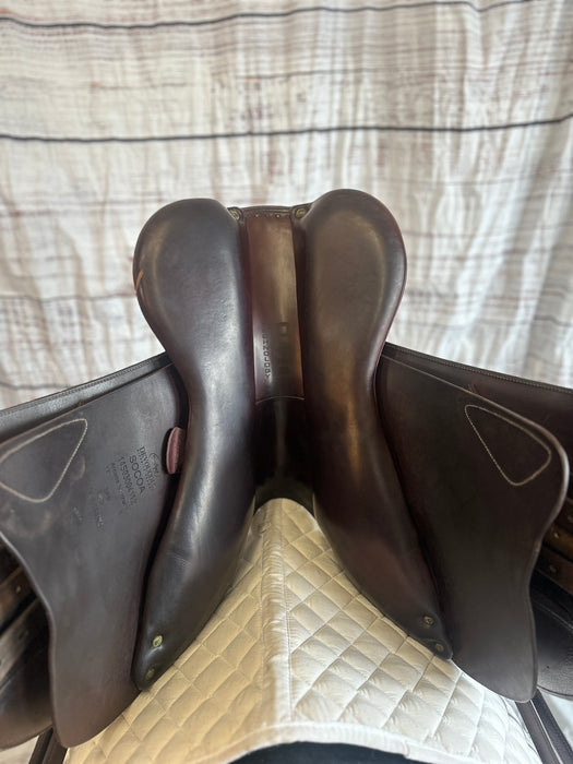 2014 Devoucoux jump saddle 17"
