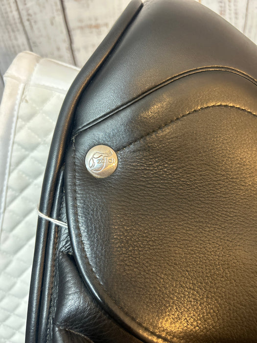 Used 2013 Zaldi Classic Dressage Saddle 18" Wide