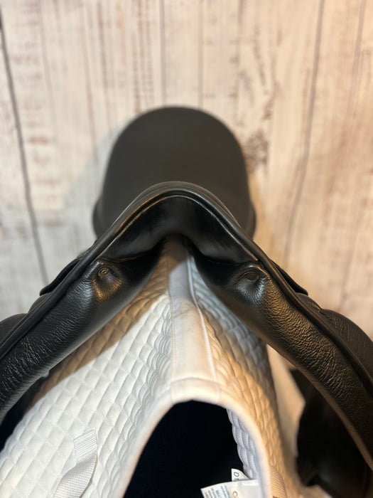 Used 2013 Zaldi Classic Dressage Saddle 18" Wide