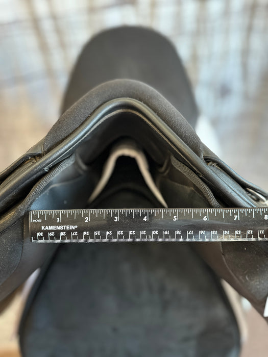 Thorowgood T4 MDM Dressage saddle