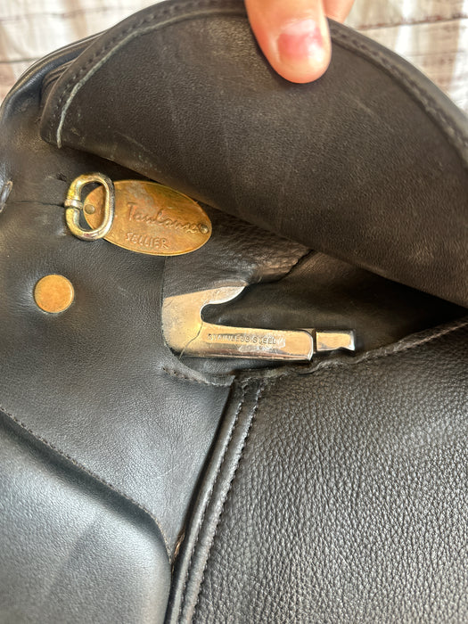 USED 18" M Toulouse Aachen Dressage Saddle + cover+ key