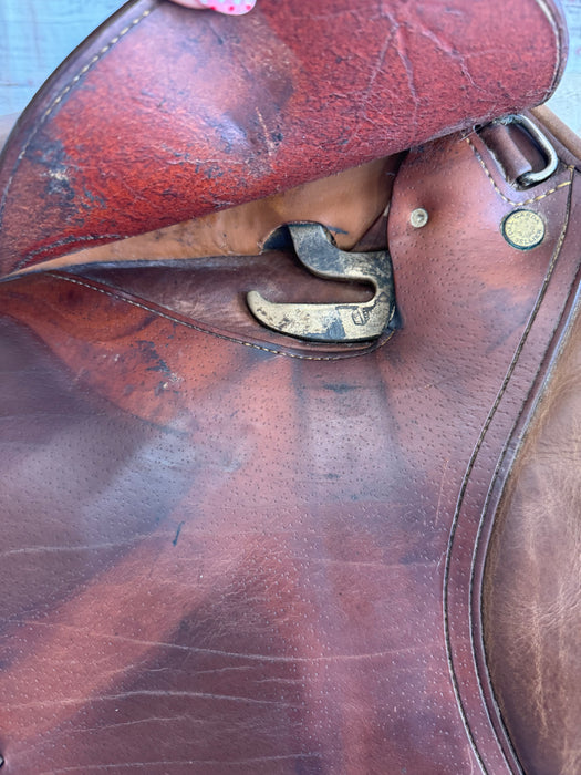 Used Del Carda Sellier Jump Saddle