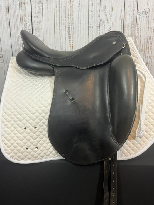 Used Kieffer Wall Street Dressage Saddle