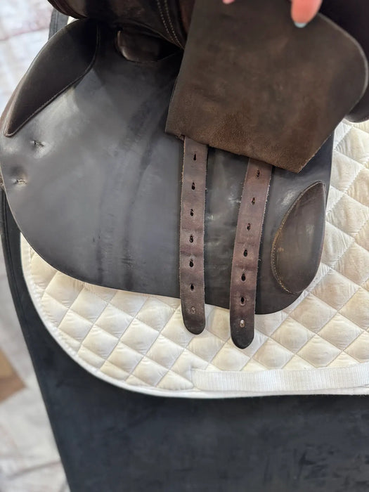 Used Voltaire Palm Beach Jump Saddle 17.5"