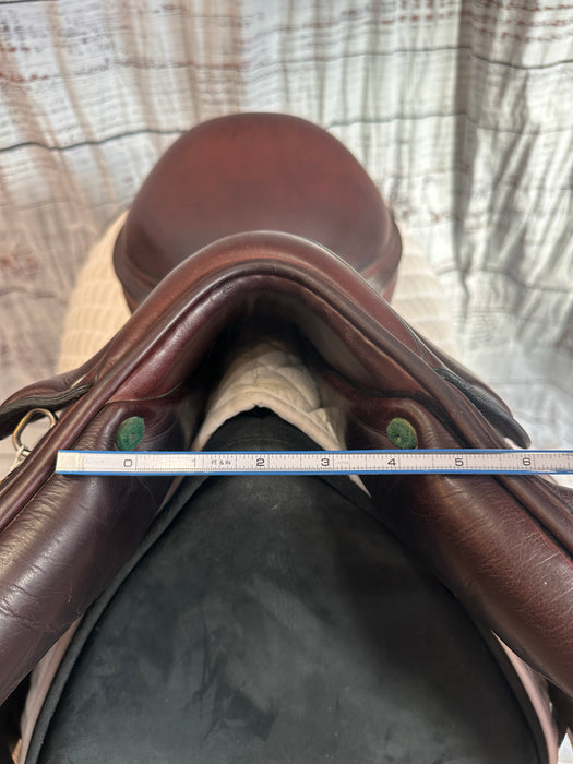 USED 18" Vega Amerigo Monoflap Cross Country Saddle