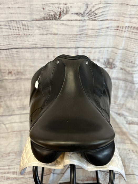 Used Aires De Haute Dressage Saddle 18"