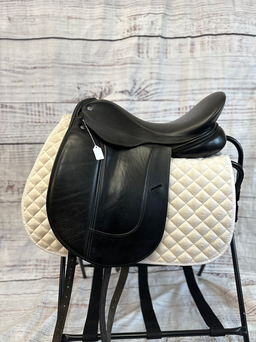 Used Aires De Haute Dressage Saddle 18"