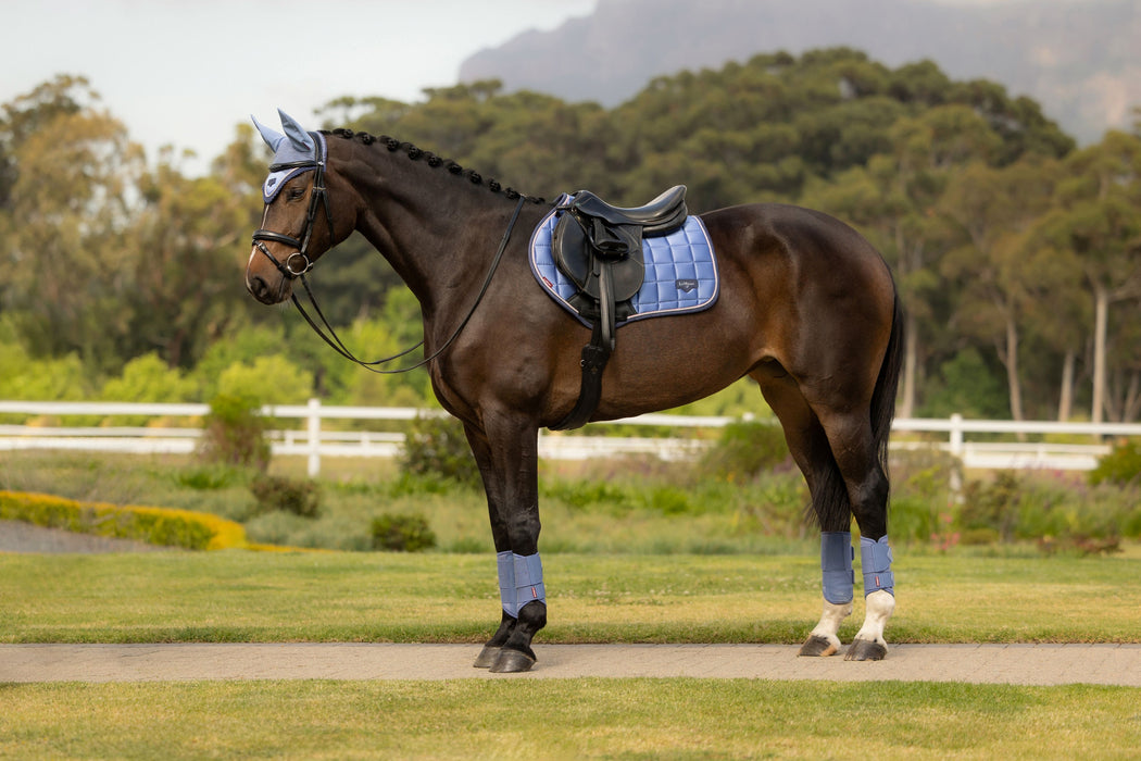 LeMieux Loire Classic Close Contact Square