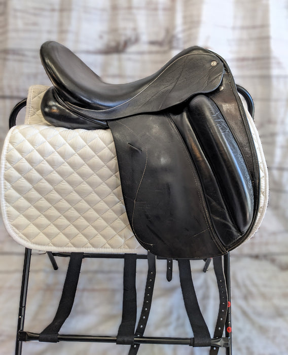 Used 17.5 Wolfgang Solo Custom Dressage Saddle