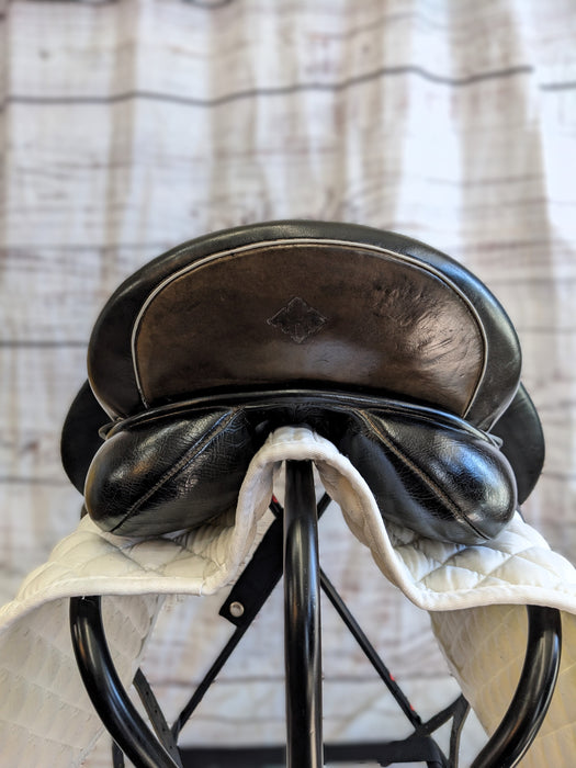 Used 17.5 Wolfgang Solo Custom Dressage Saddle