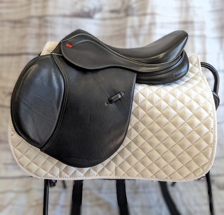 Used John Whitaker Bedale 16.5" saddle