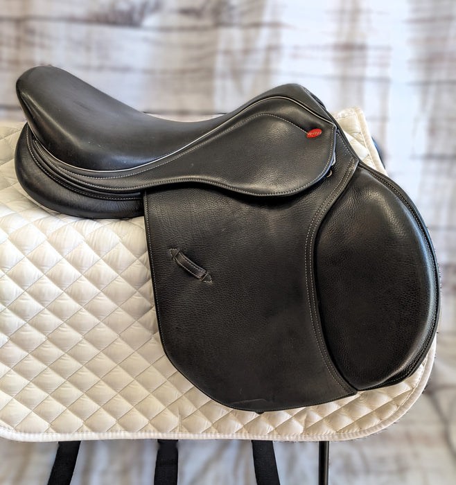 Used John Whitaker Bedale 16.5" saddle