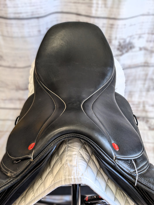 Used John Whitaker Bedale 16.5" saddle